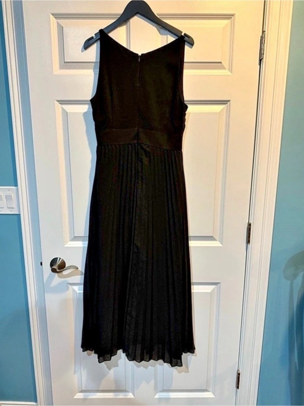 Banana Republic Black Pleated Midi Dress Size 12 Like New